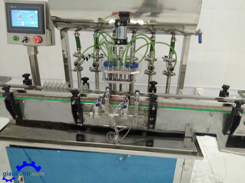 máy chiết rót dầu gió tự động
