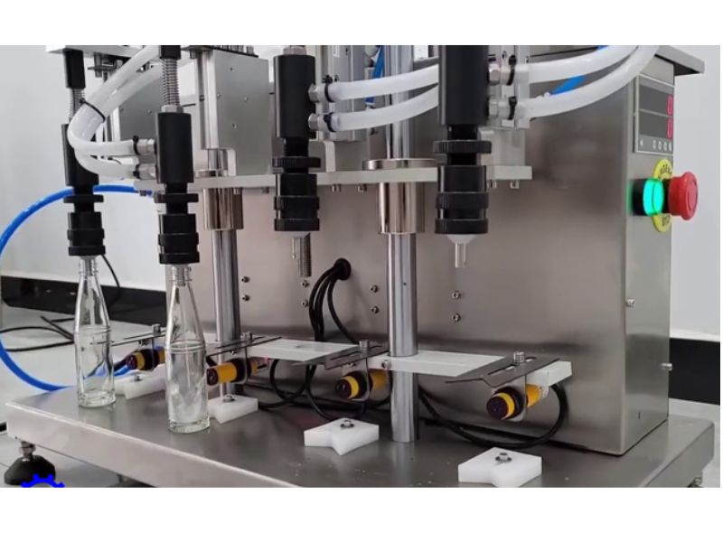 Lợi ích khi sử dụng máy chiết rót bốn vòi tự động tại Giàu Thịnh