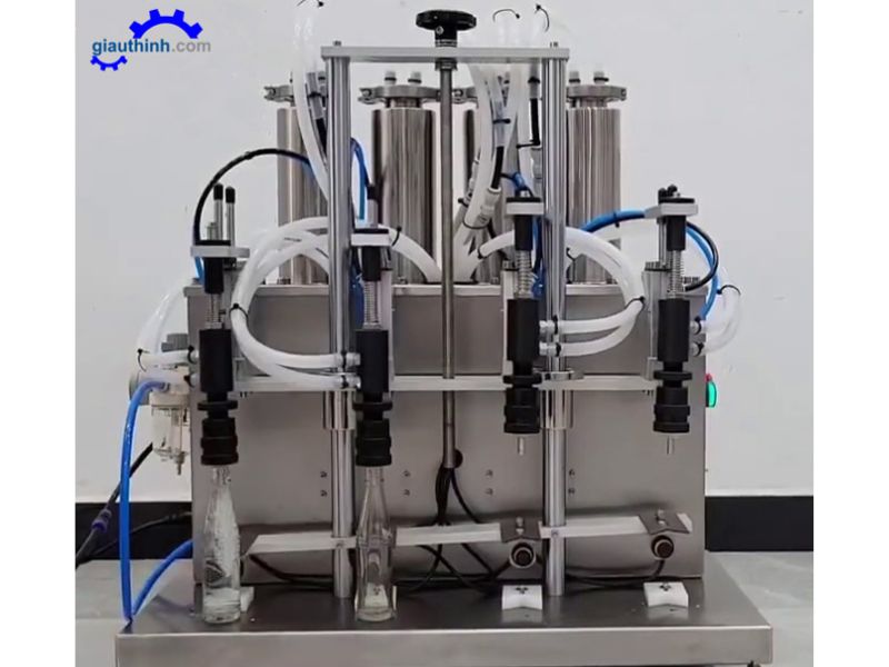 Máy chiết rót bốn vòi tự động