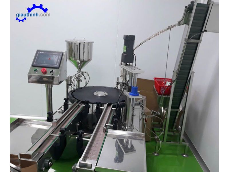 Đặc điểm nổi bật của máy chiết rót tinh dầu tự động