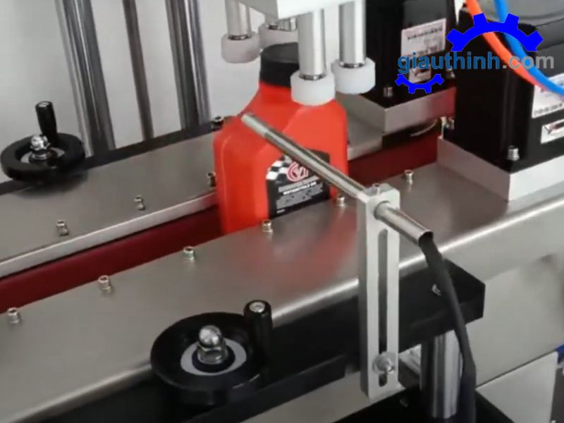 Thông số kỹ thuật của máy siết nắp chai dầu nhớt