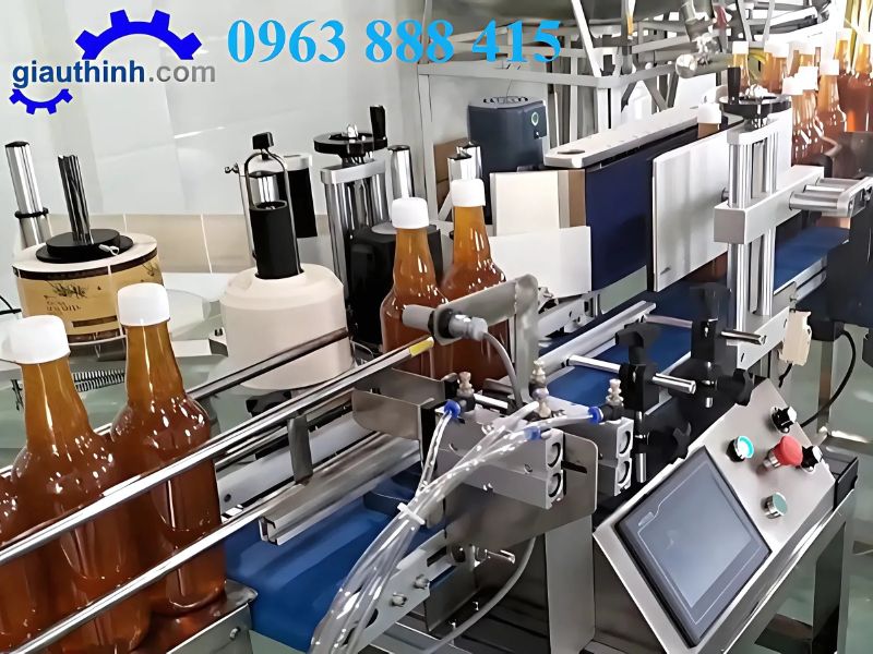 Tìm hiểu thông số kỹ thuật và ưu điểm máy chiết rót mật ong tự động