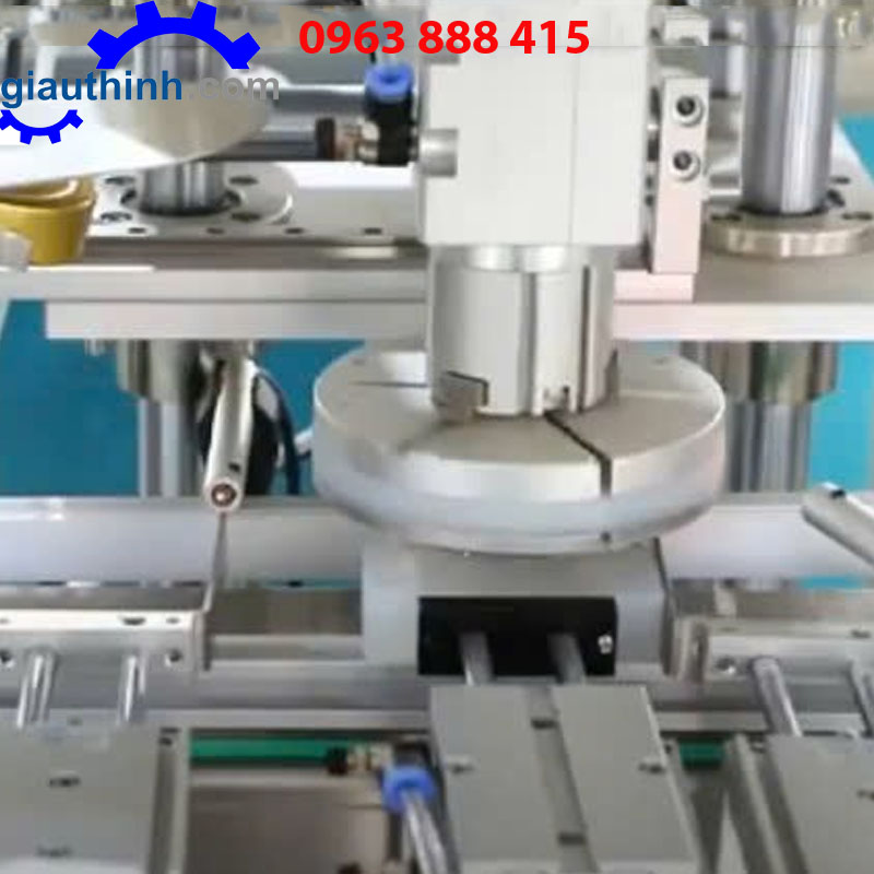 Máy đóng nắp chai tự động