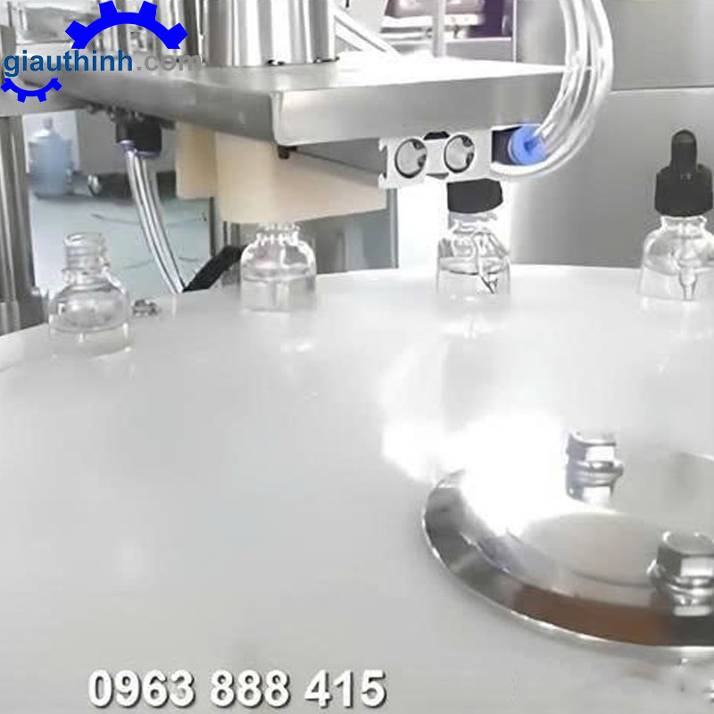 Máy chiết rót tinh dầu