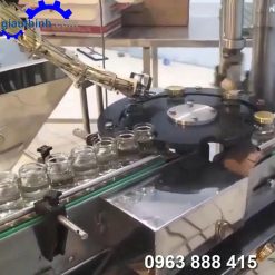 Máy đóng nắp chai