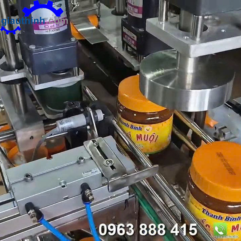 Máy chiết rót 4 vòi