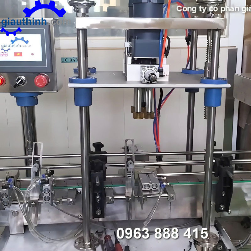Máy đóng nắp chai