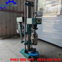 Máy siết nắp chai rượu