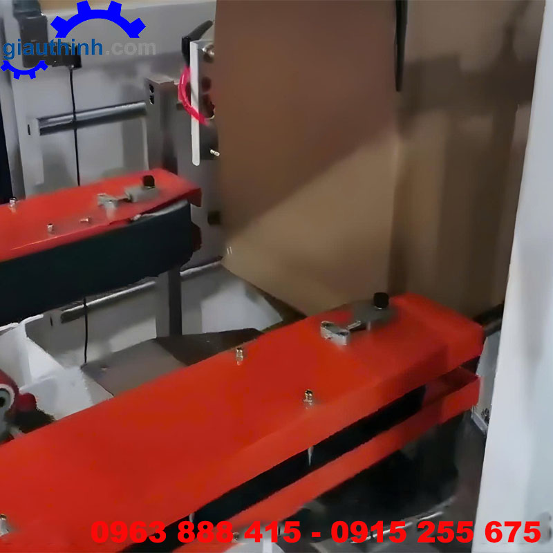 Máy xếp thùng carton