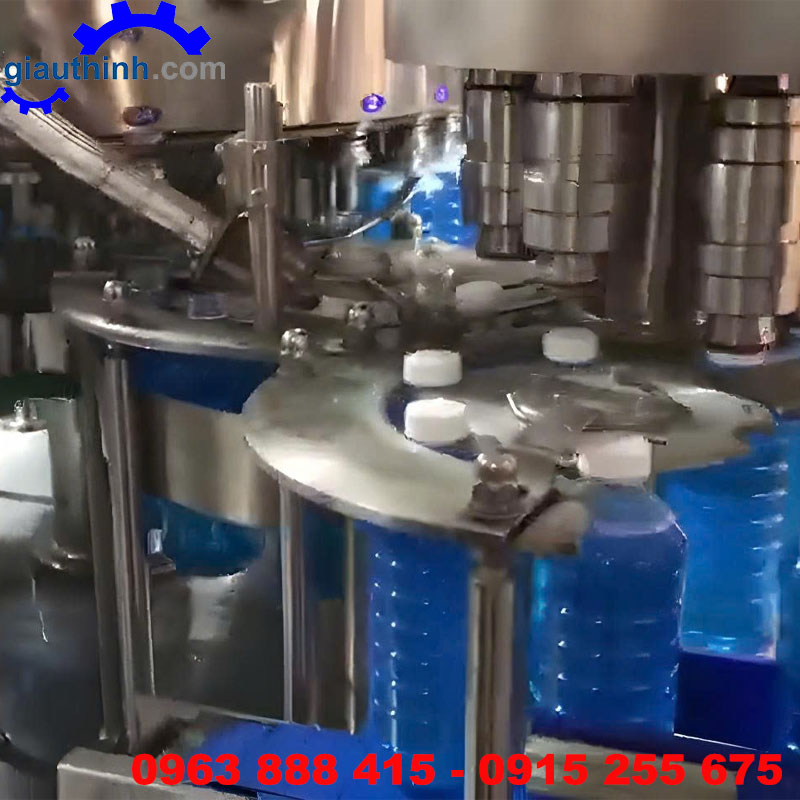 Máy chiết rót