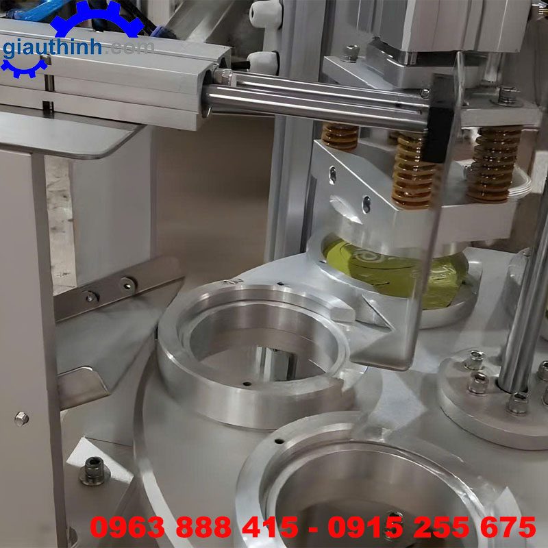 Máy hàn miệng ly tự động