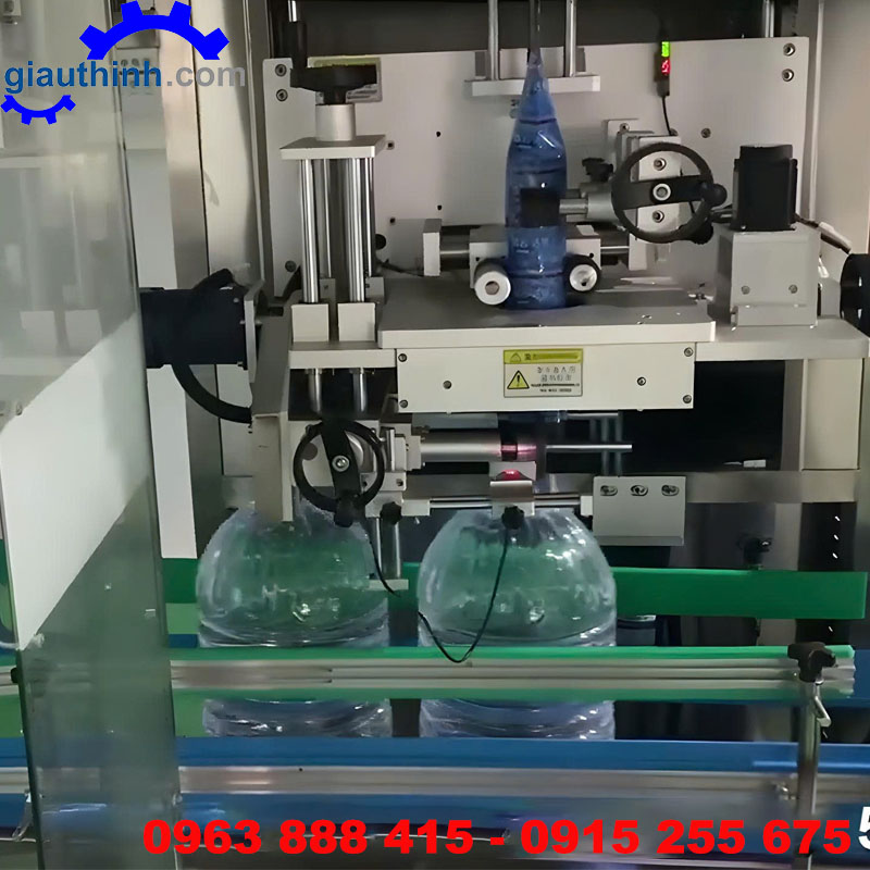 Máy phóng màng co tự động